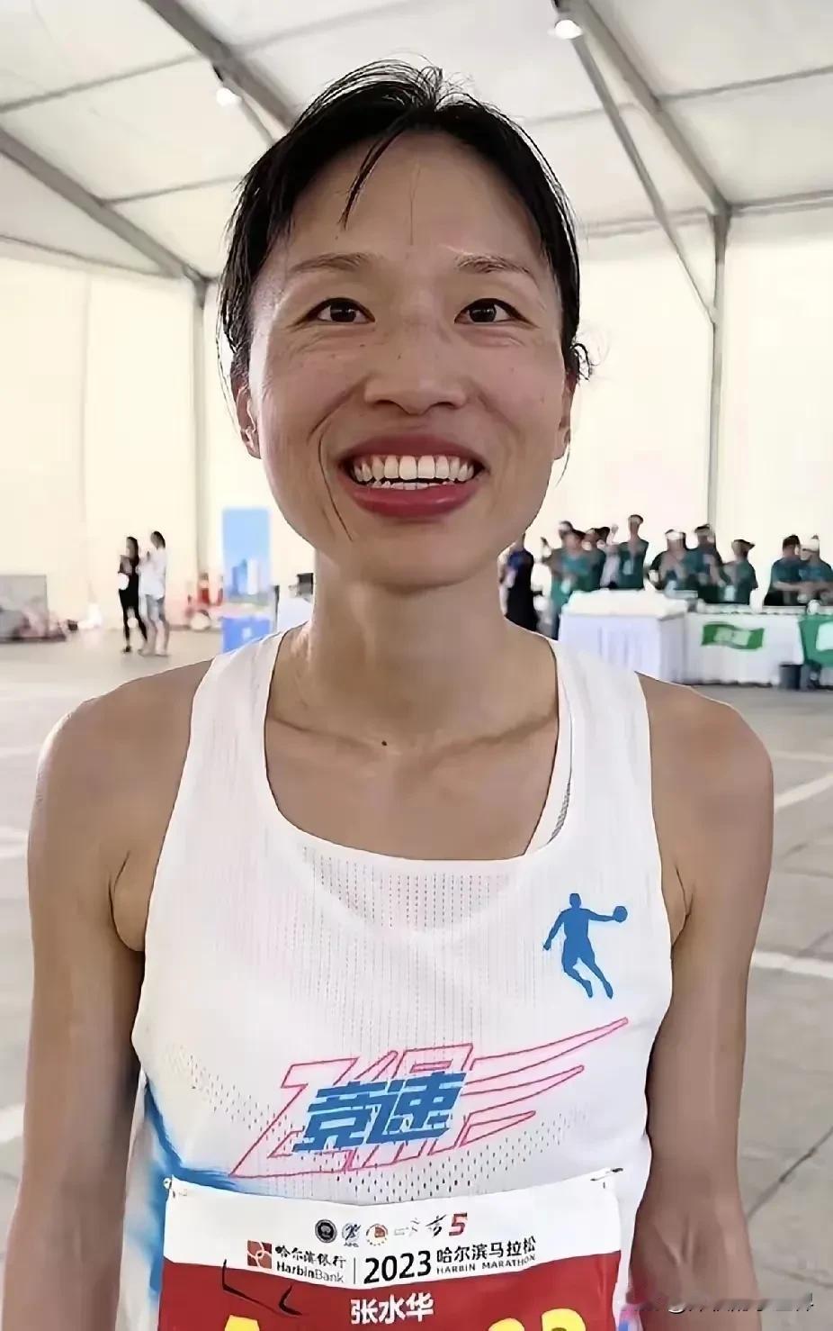 大家都被张水华带偏了！与其说跑步是她的个人兴趣爱好，不如说是她的主业。她是3