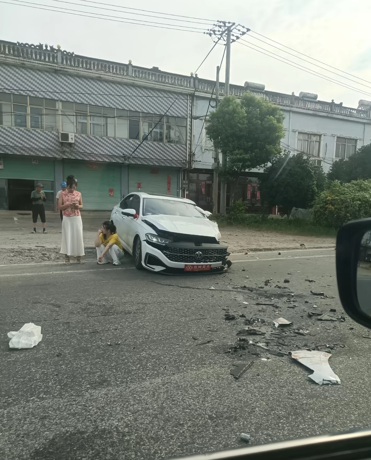 小姐姐这是刚提的车啊[裂开]​​​