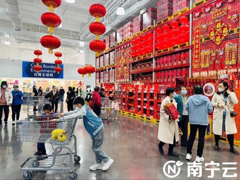 元旦南宁消费火出圈！明星演唱会+补贴大招，客流订单双爆棚2026年元旦假期，