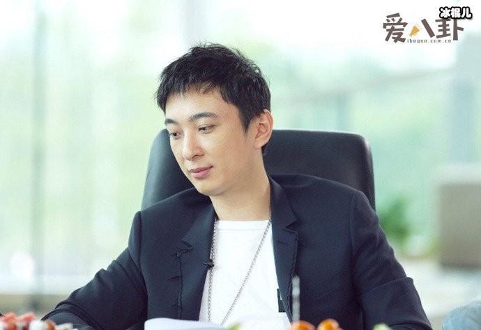 王思聪没破产，也没沦落，只是不再演富二代了。王思聪作为万达集团老大王健林的儿子