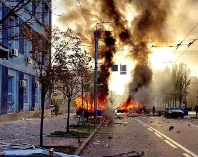 俄乌冲突持续四年，乌克兰难被打垮的核心逻辑拆解！俄罗斯对乌克兰的远程打击持续