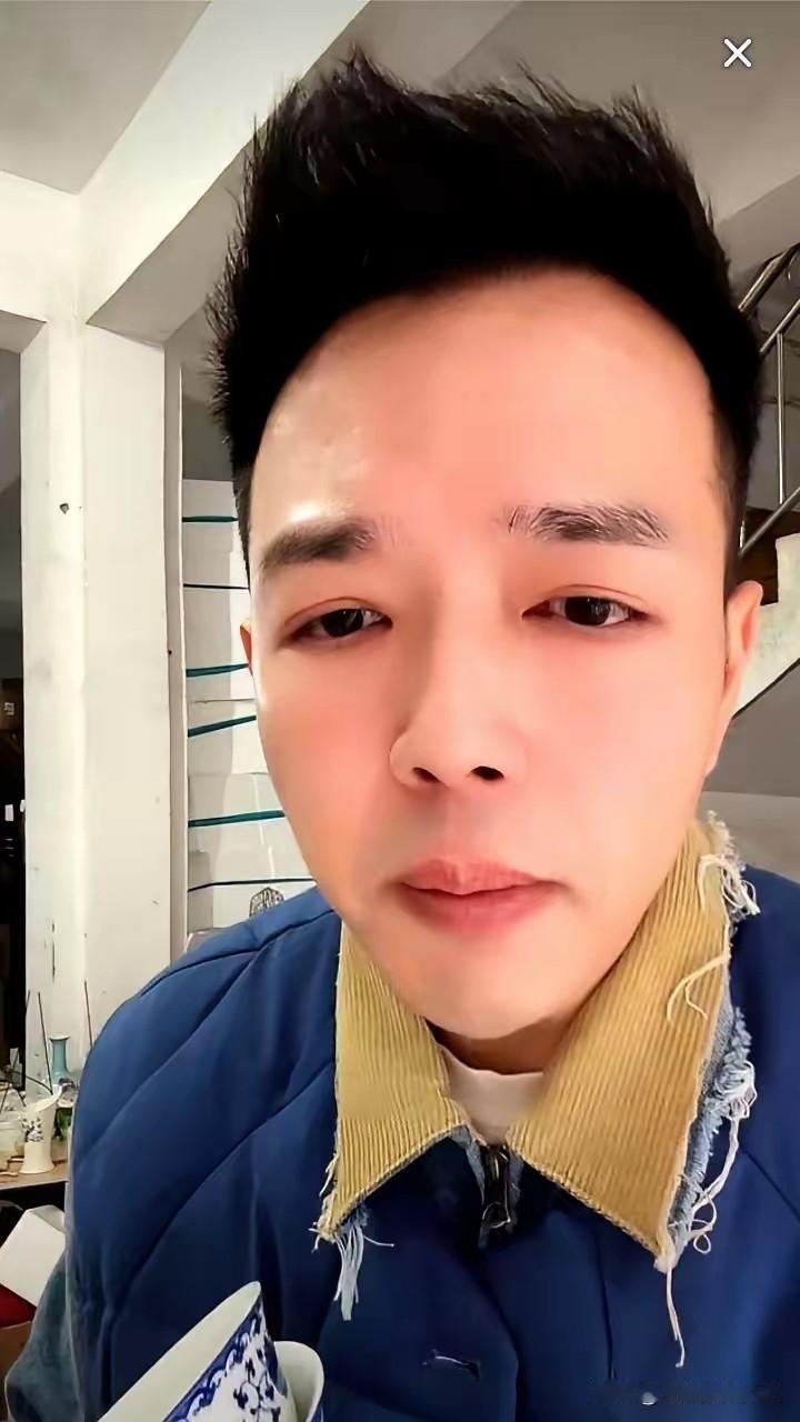 陪伴了熊寡妇许多年的一木。脸相，越来越变的苦大仇深，不过他对熊寡妇倒是忠心耿耿