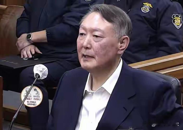 今天尹锡悦的心在乱跳吧！是否会判重刑，特检组今天将给出结果！今天尹锡悦将在庭上