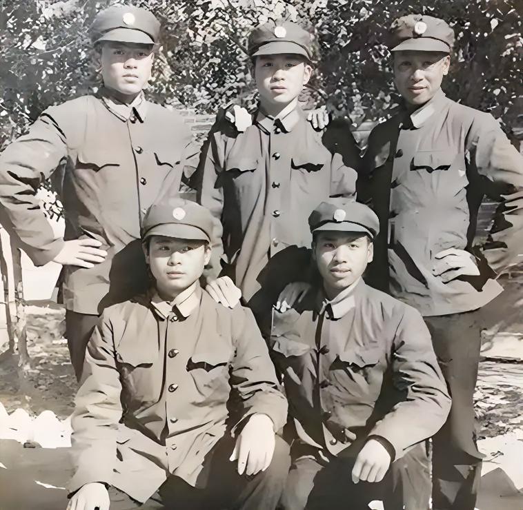 1993年战友费尽心机进了水泥厂分了房，我在农业局只能租房住，30多年后看退休金