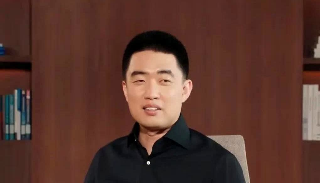 李想说，理想汽车L9是当年最卓越产品，今年至少5家车企仍在效仿。理想的设