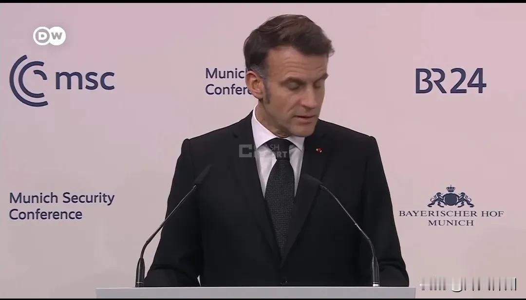 法国总统马克龙今天（北京时间2月14日）在慕尼黑安全会议上谈到俄罗斯时表示：“俄