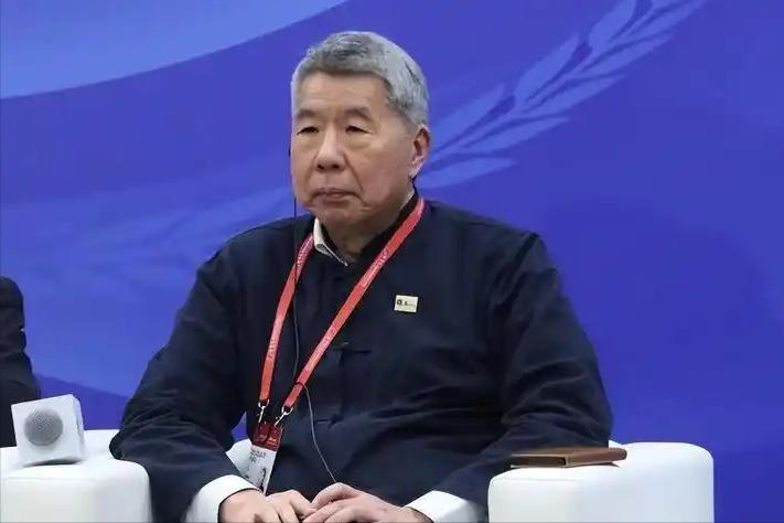 台学者在京公开说：我们先讲“和”，在谈“制”。复旦大学教授直接表示：没事多读读书