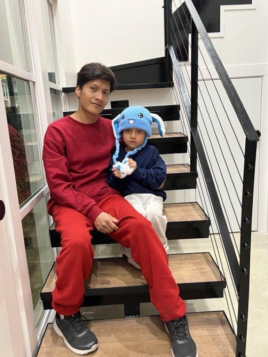 新闻快讯——5岁男孩利亚姆·拉莫斯与其父亲遭美国移民执法部门拘留一周多后，已于2