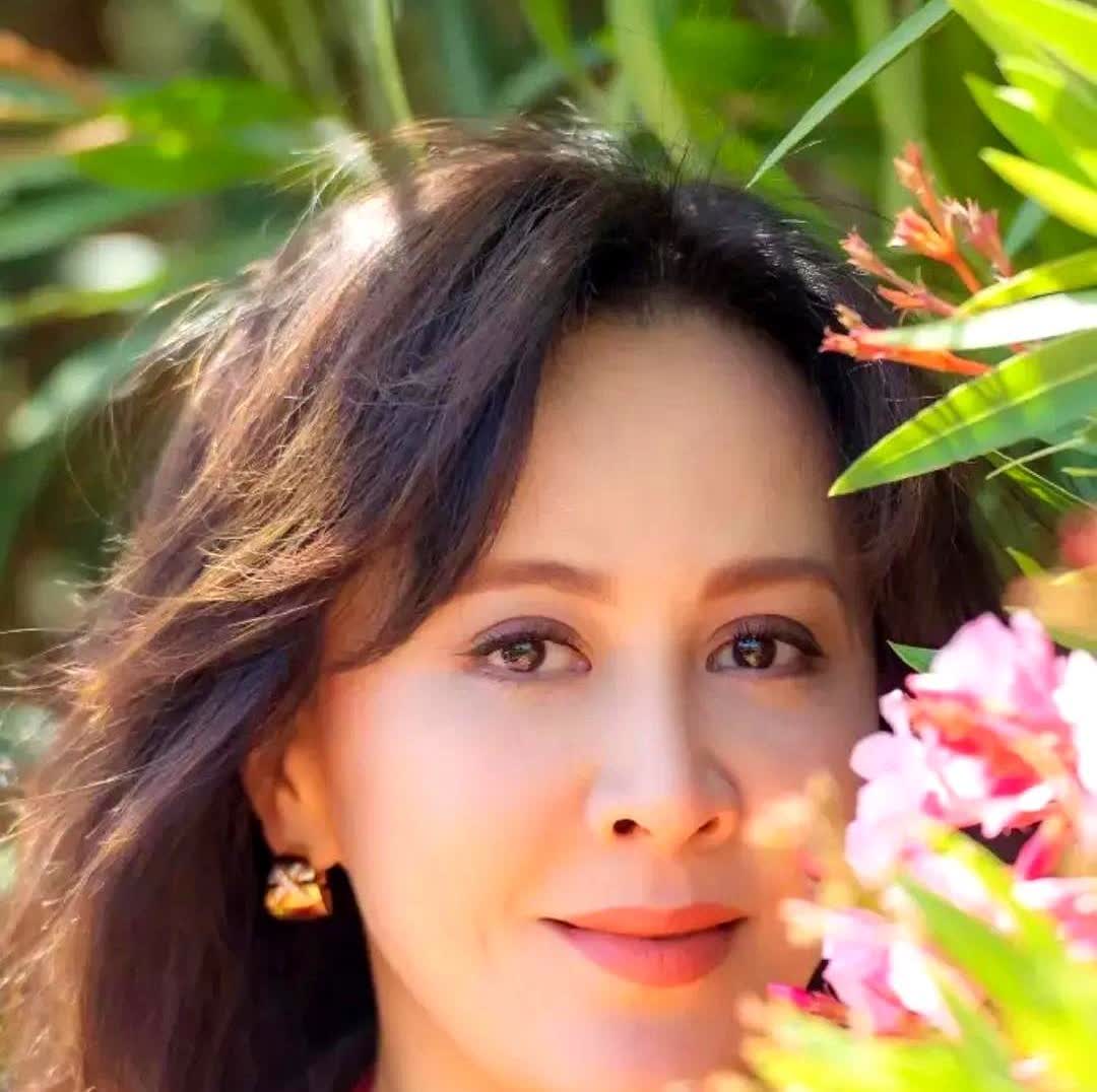 刘嘉玲全程对张柏芝摆黑脸的原因找到了！原来两个人曾经同时参加一档综艺节目