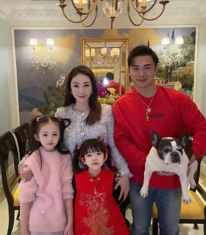 这应该是史上最美星二代了吧长相也太出众了