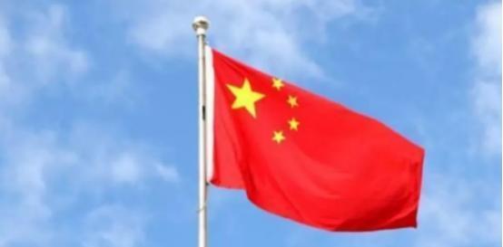 反守为攻！王毅外长把话挑明了说，美国完全低估了我们的决心！4月28日，在巴西里约