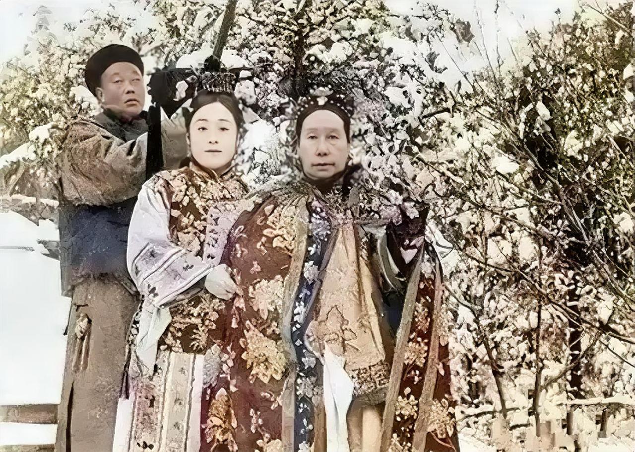 1908年，慈禧太后死后，李莲英便失去了最大的靠山，为慈禧守孝100天后，李莲英