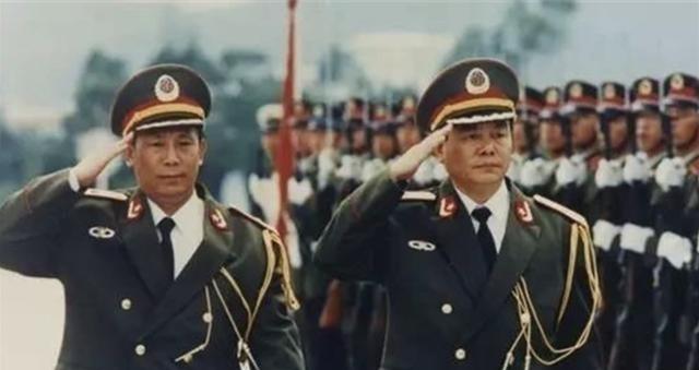 1997年6月30日，熊自仁少将率500多军入驻香港，3年后晋升为中将熊自仁1