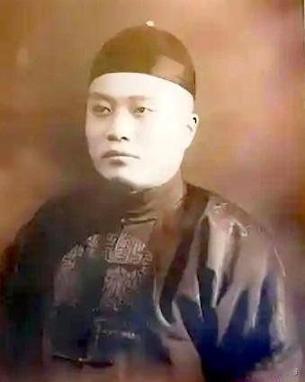 中国历史上最后一名状元——刘春霖，中了状元的第二年，延续千余年的科举制度就被朝廷