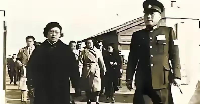 1947年，陈诚得知大汉奸叶蓬还活着，去找蒋介石要求将其处决。蒋说："那就执行吧