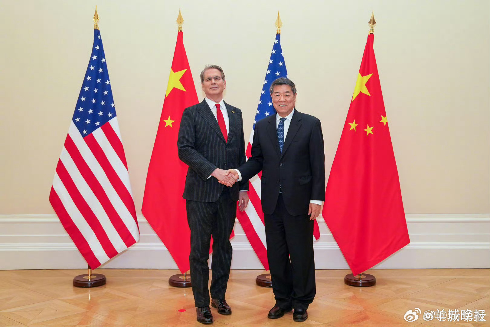 中美巴黎经贸磋商取得新进展：坦诚对话促合作，共谋稳定与发展