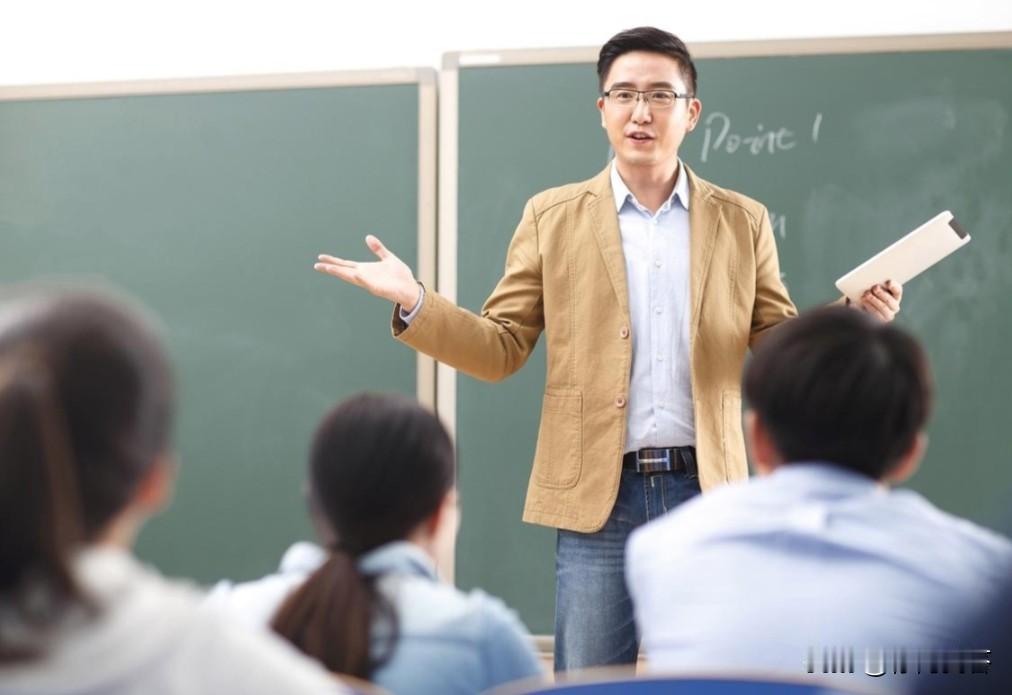 请问：研究生能当大学老师吗？答案：能，研究生硕士学历是成为大学老师的基本门槛