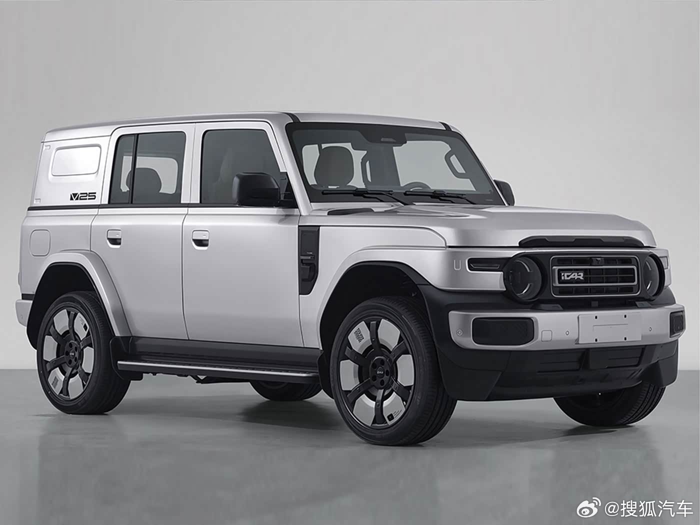 【iCAR V25内饰谍照曝光】采用方盒子设计语言，圆形大灯非常具有辨...