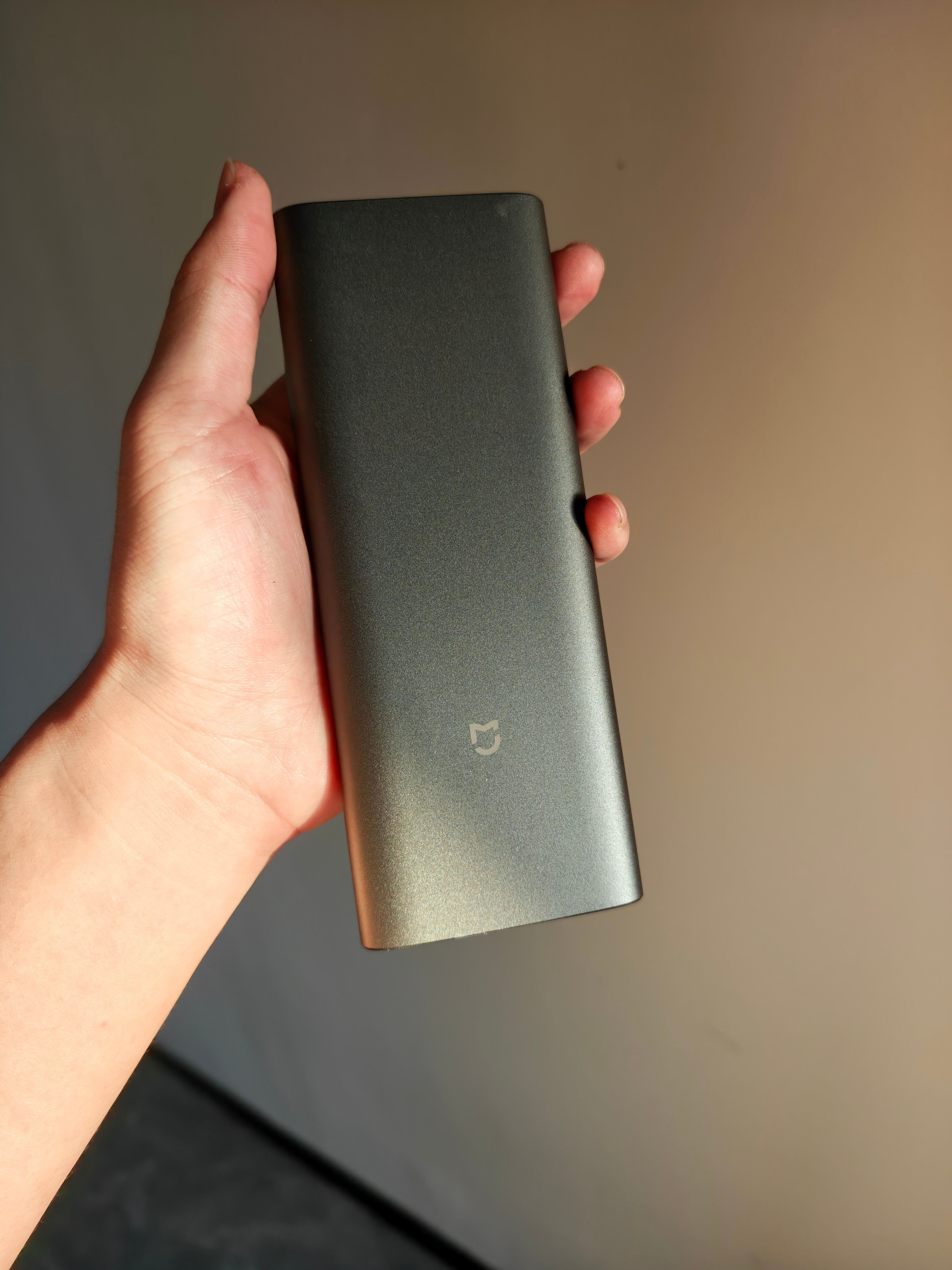 小米这个螺丝刀套装搞得我有点后悔，本地急用买的，去掉93块钱，结果里面居然只有两