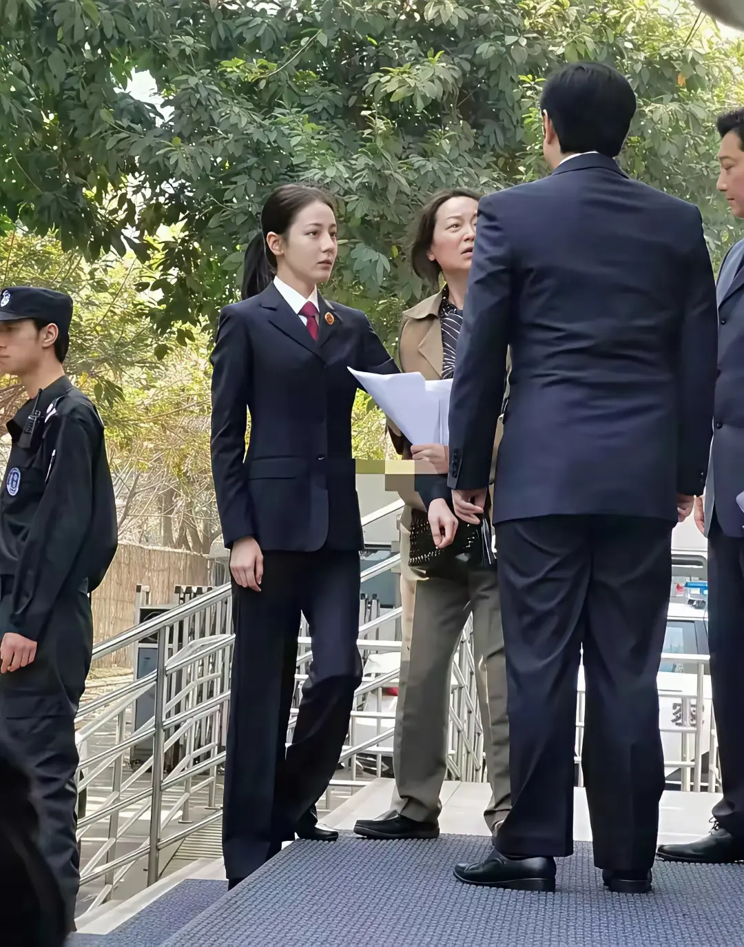制服果然比较难驾驭啊！