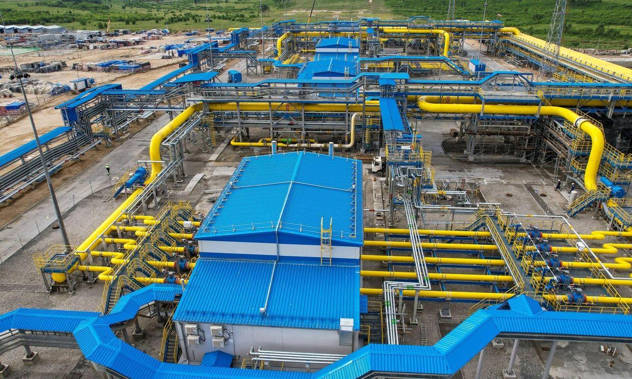 美国算死了俄命脉，却没算到：中国根本不接招！美国算得太精了，它笃定：只要掐断