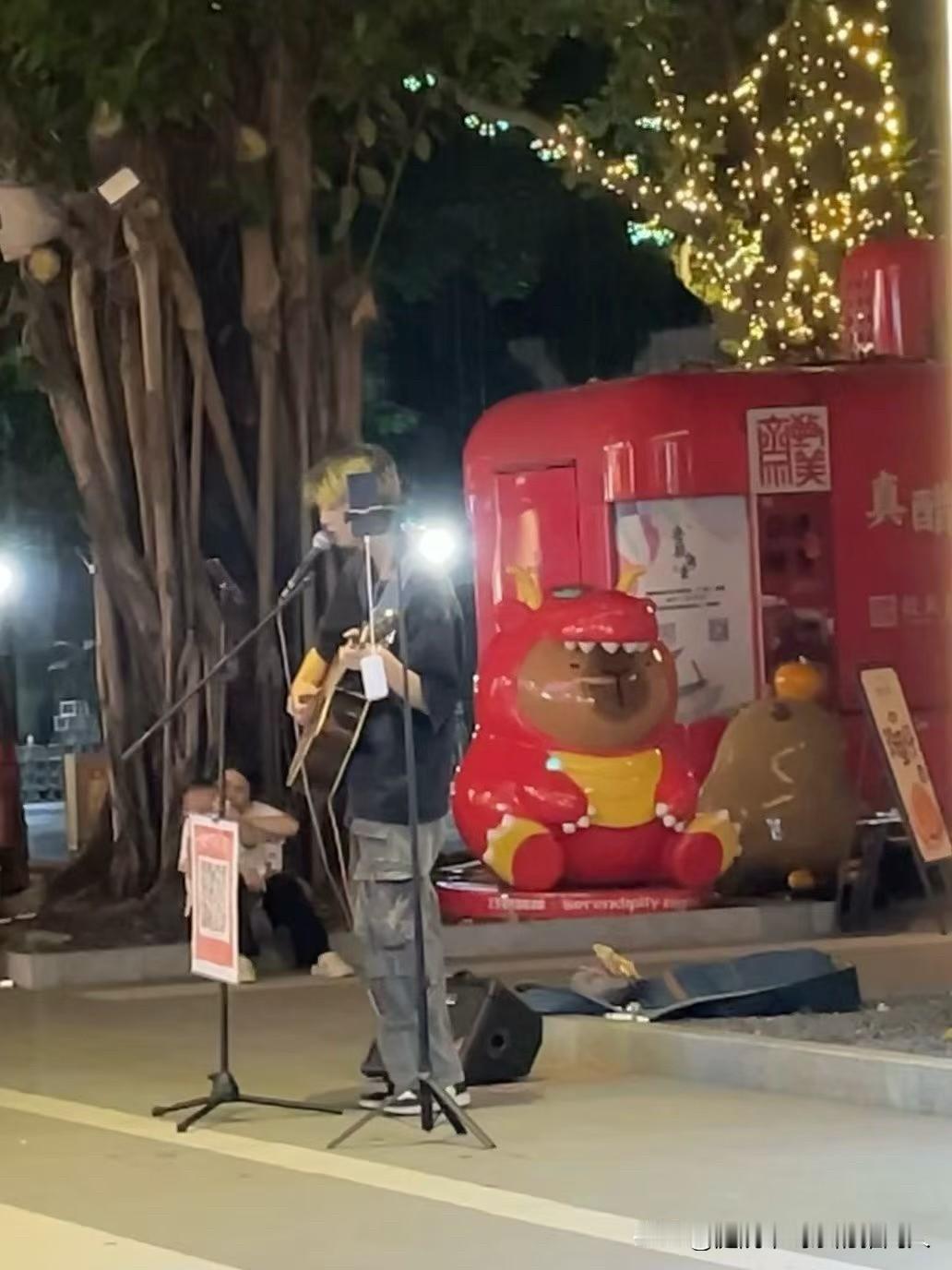 发现了没有娶了独生女之后,特别是父母有退休金的,那日子真的偷着乐!老丈人丈