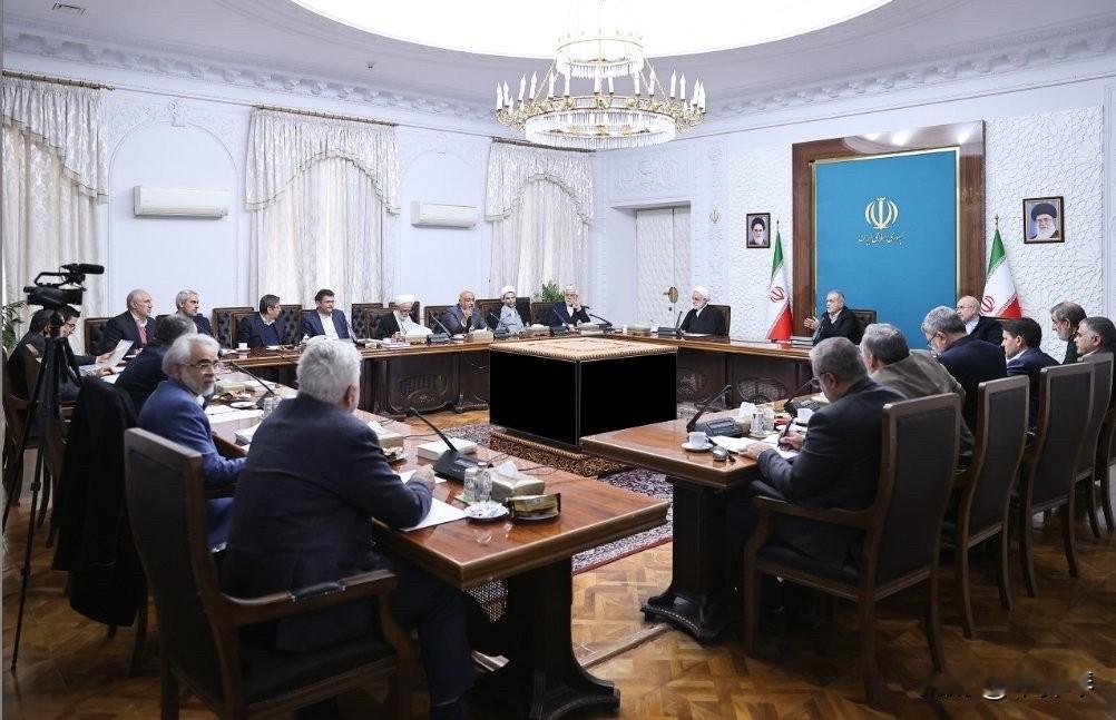 伊朗也够狠。欧盟将伊朗伊斯兰革命卫队定性“恐怖组织”，伊朗很愤怒，干脆将所有