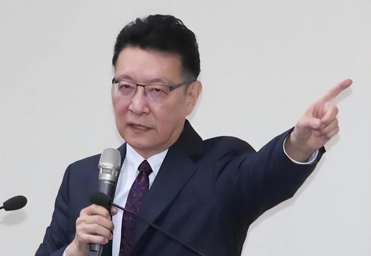 赵少康罕见力挺郑丽文，还爆出卢秀燕大动作，赖清德这边却在谋独路上狂踩油门 7
