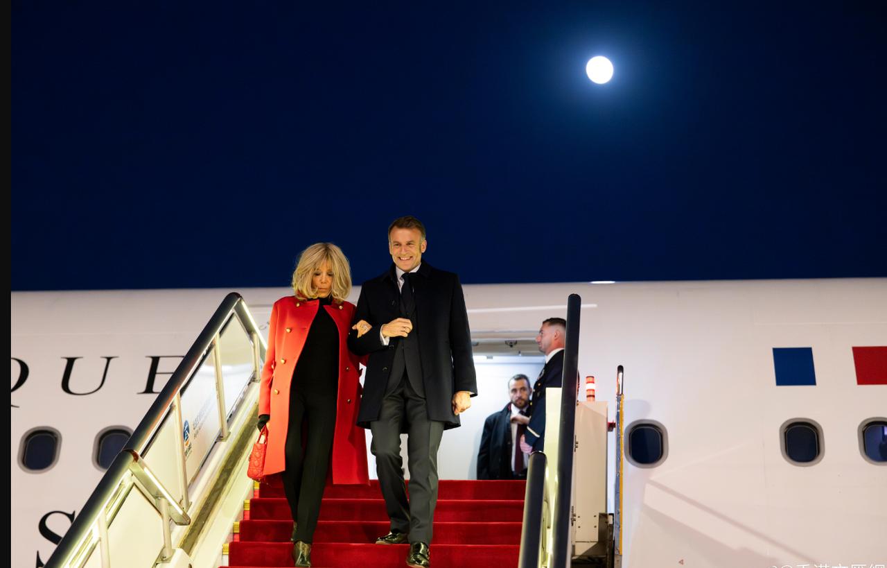 马克龙这个时候访华，其实目的性还是非常的明确的，并且从他的行程安排上看，更能佐证