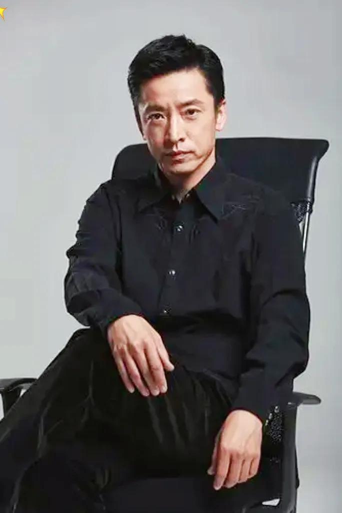 什么主动投案，这是实锤了，上赶着给自己减轻罪行呢！真狠呀，还有三天过年，这是