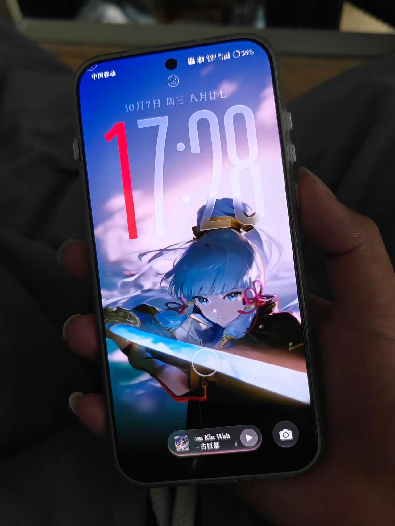 这壁纸字体效果不对吧？怎么这么透明啊？ColorOS17版本的壁纸设置效果真不