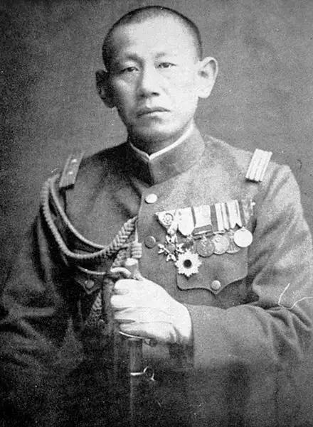 臭名昭著的日本大佐——桥本欣五郎！他身上最显著的标签是，二战后远东国际军事法庭上