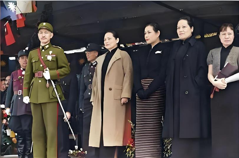 1940年4月23日，中央陆军军官学校（黄埔军校南京时期建制）在南京隆重举行多重