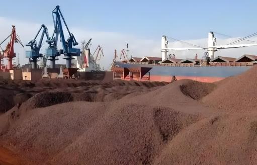 放眼全世界，老天真正赏饭吃的估计就俩地方：第一就是澳大利亚的铁矿，严格来说，那地