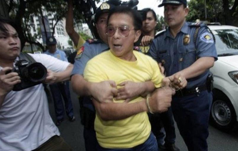 继中国把菲律宾防长特奥多罗连同家属一起列入制裁后，这位菲律宾强硬派不但没有收敛，