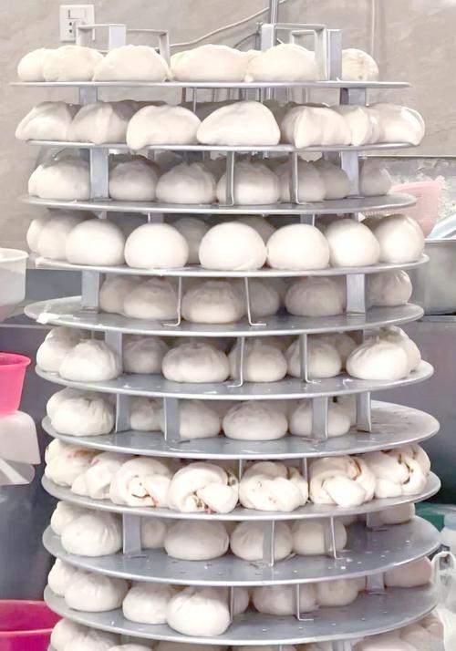 中国人吃的最便宜的食物馒头，也在外国流行开了，他们认知馒头远胜过他们的面包，因为