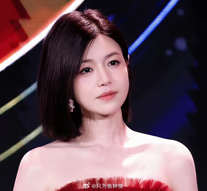 陈妍希，冲上热搜！3月31日，演员陈妍希，突然冲上了热搜，这次她传来一个让人担忧