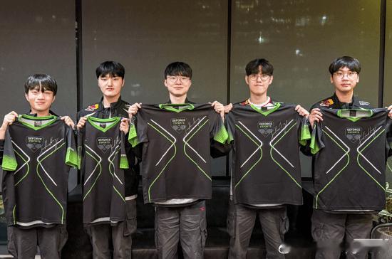 拳头公布lol战队实力排行榜：中国队BLG第一力压韩国4月27日，英雄联盟官方