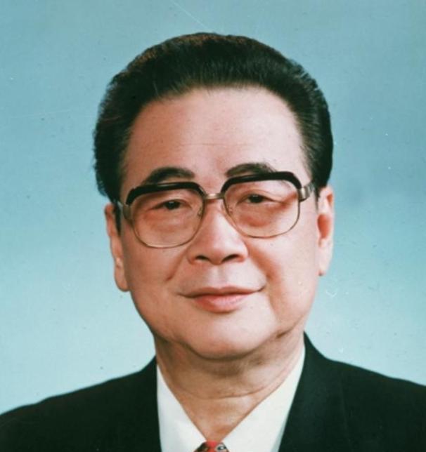 邓颖超临终遗言：李鹏。背后的故事令人动容。1992年7月，一位伟大的女性