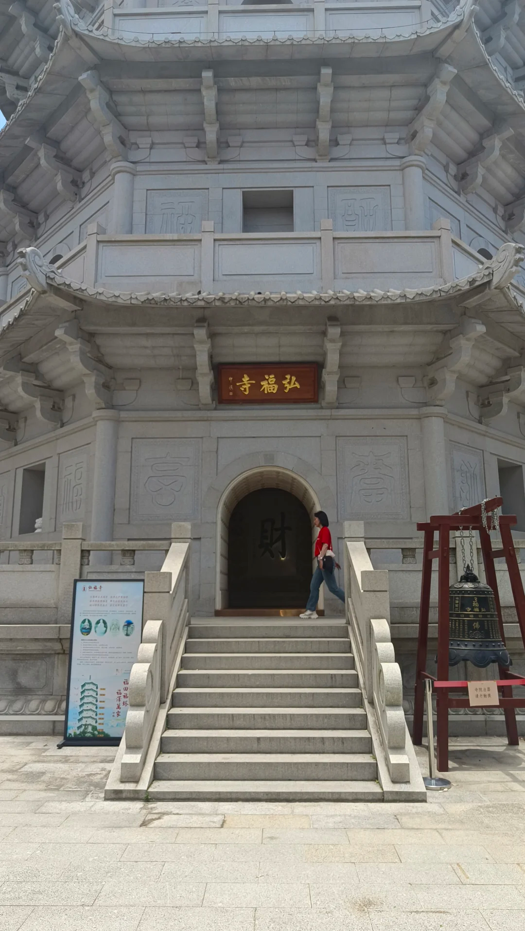 申时出生：别急着夸“文曲星”，这把金刀先看认不认主申时，下午三点到五点，地支属申，阳金当令。申中藏庚