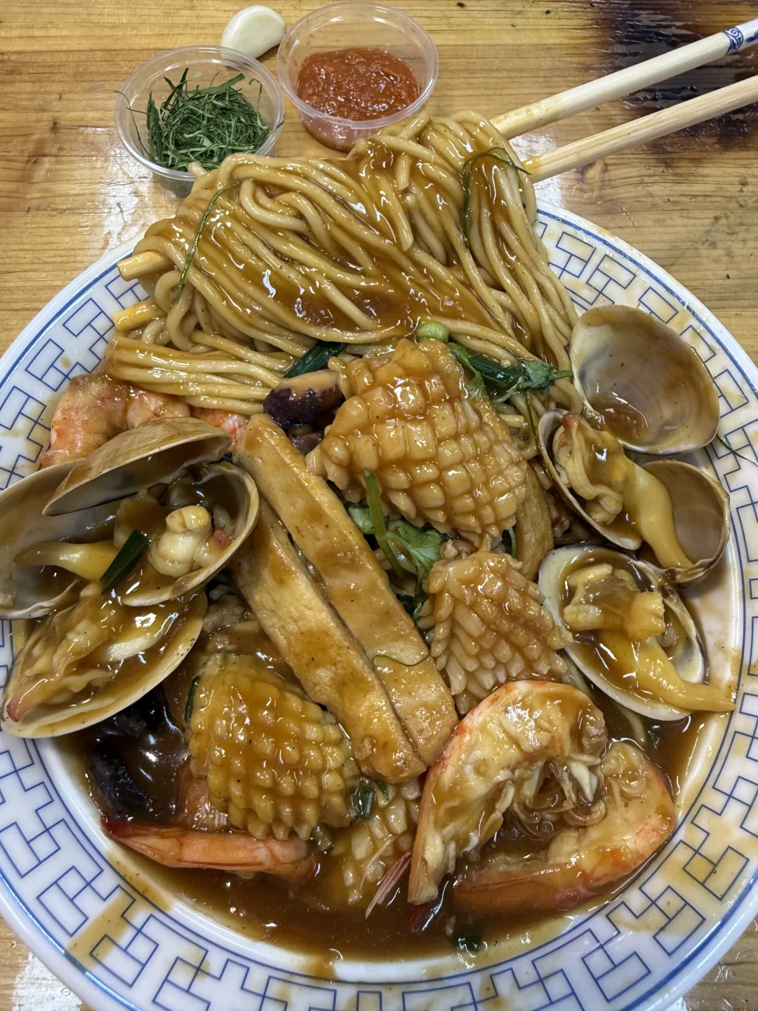 误闯广州花都最震撼便宜的海鲜捞面