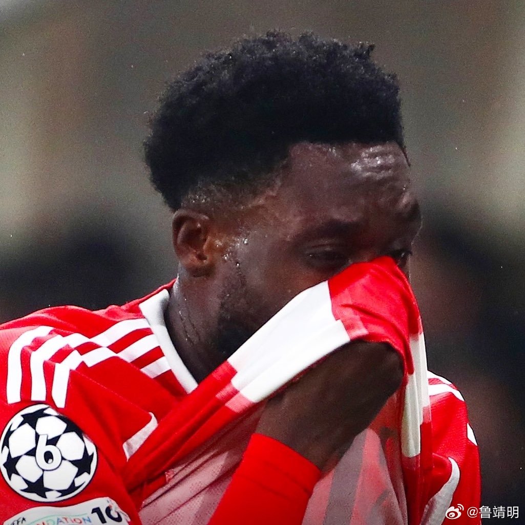 【复发】阿方索-戴维斯遭遇新伤，将缺席未来几场比赛，拜仁将评估他的伤情。加拿大?