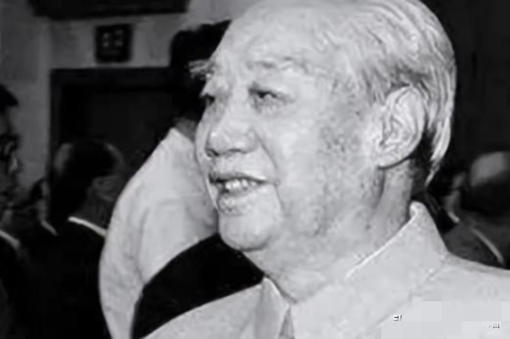 这是陈云最惊人的一次发言。1979年有人提出要让汪东兴，继续担任领导职位，然而陈