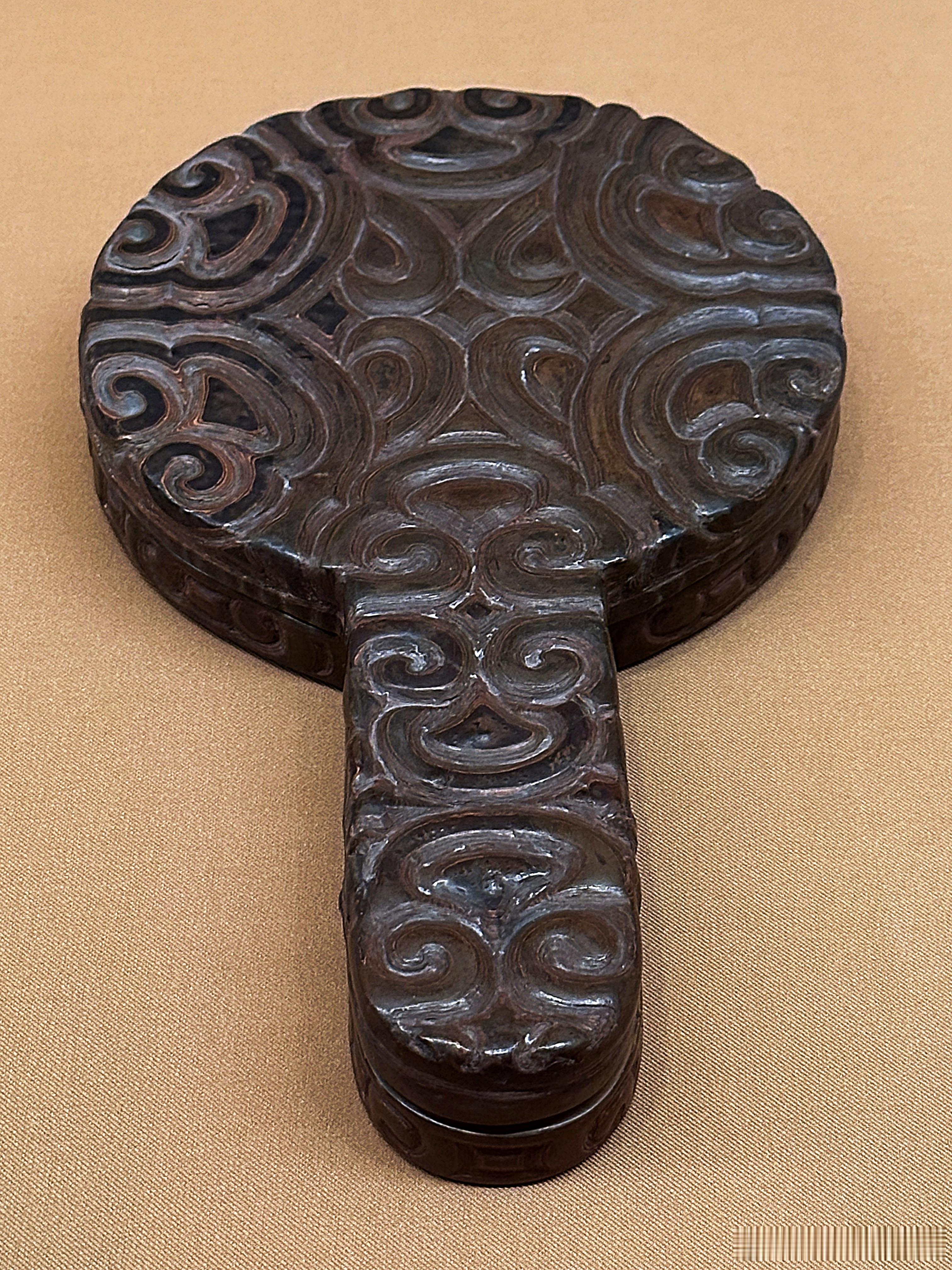 剔犀如意云纹执镜盒南宋（公元1127-1279年）常州博物馆藏1978年江苏省