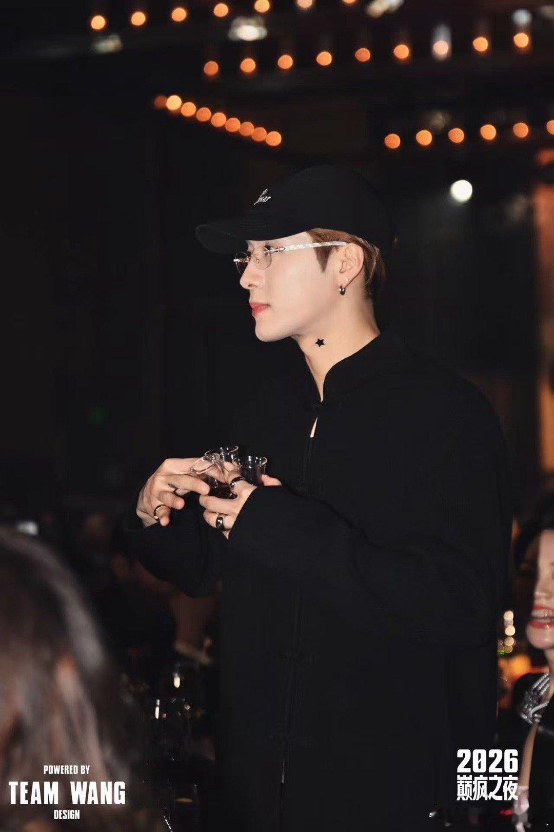 王嘉尔是唯一一个可以用'完美'形容的人王嘉尔