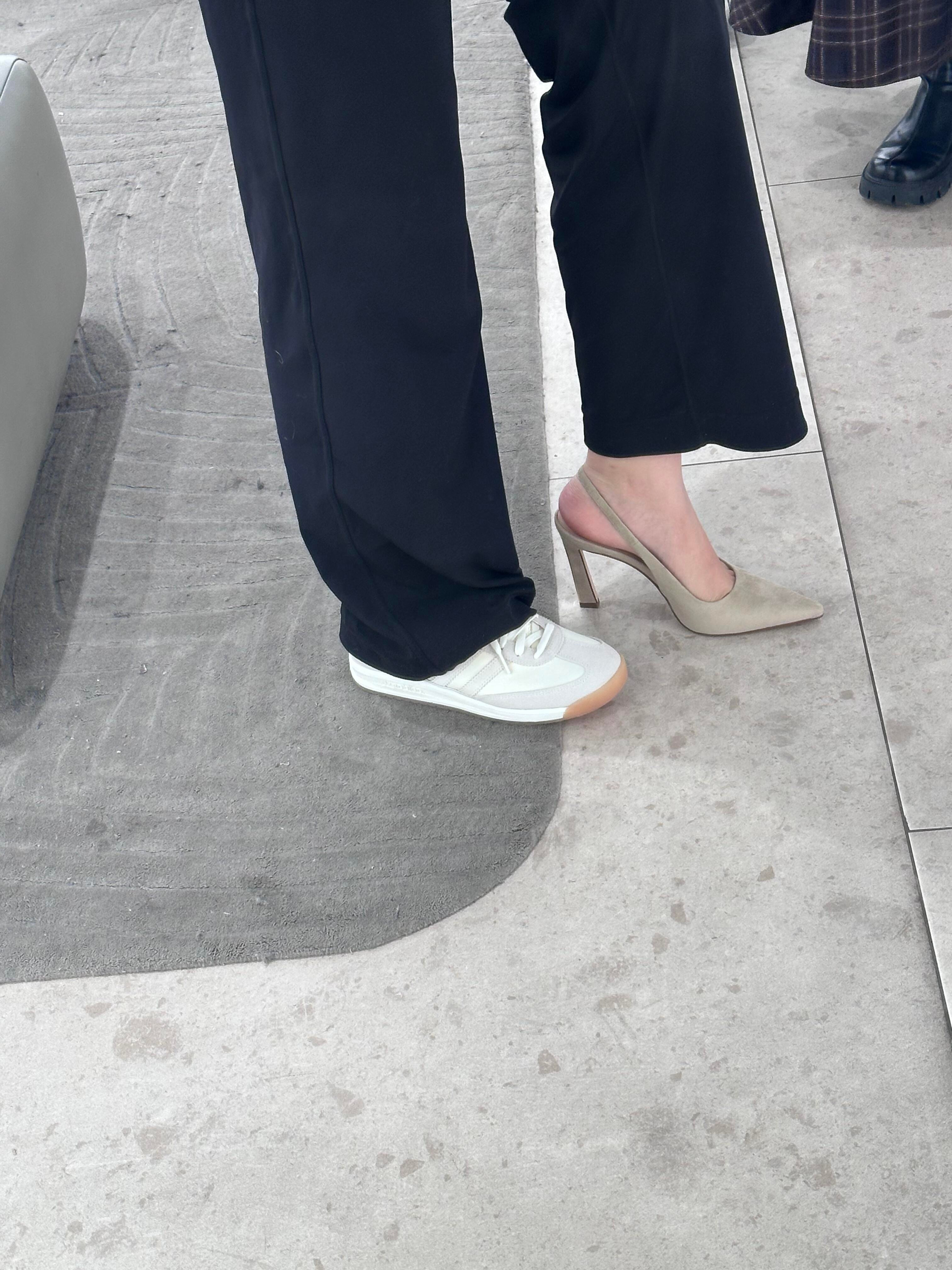 穿上高跟鞋的我应该就一米八了