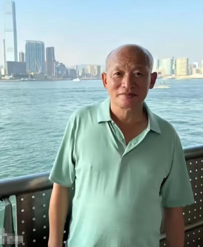 蹊跷！湖南邵阳，64岁男子在6月1日下午13点40分许，告诉妻子他出去下象棋，穿