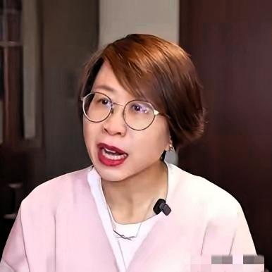 这次开会本以为会有多高端，​结果一不小心变成了“拔线局”。​沈逸问某教授：“