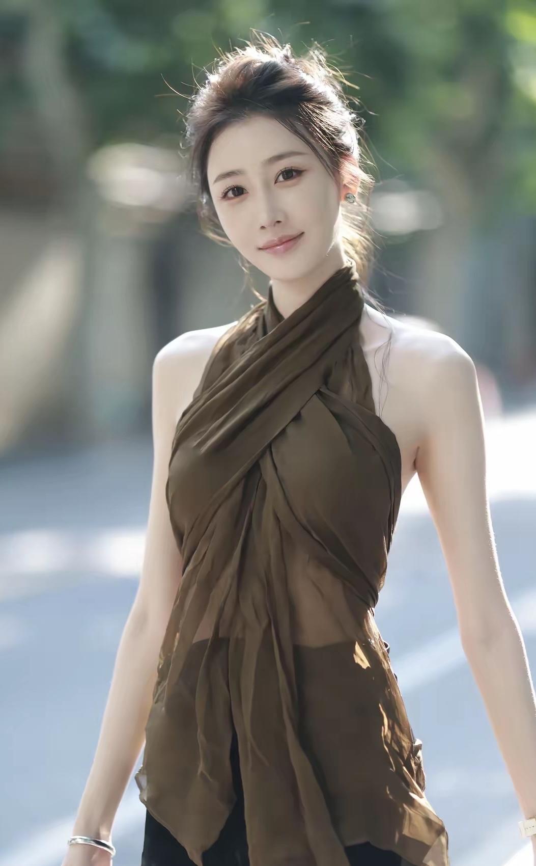 随手拍公园美景漂亮女孩