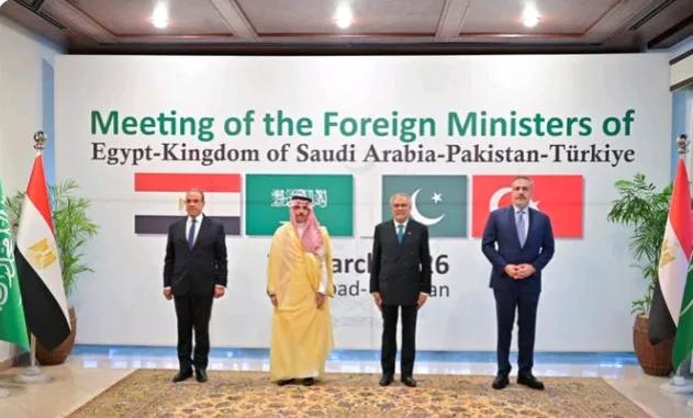 《黎明报》消息，当地时间29日，巴基斯坦外长依沙克.达尔宣布，为促成美伊停火谈判